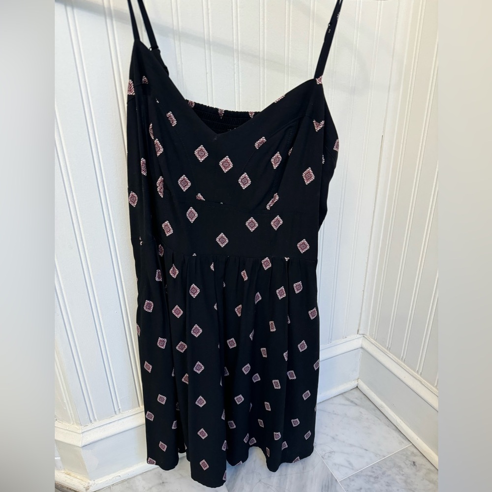 BLACK AND BURGUNDY EXPRESS MINI SUN DRESS (w/ pockets!)